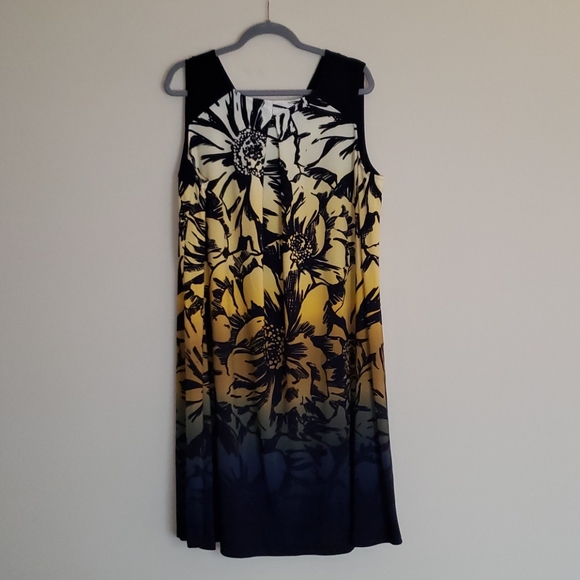 dressbarn Dresses & Skirts - Ombre floral dress